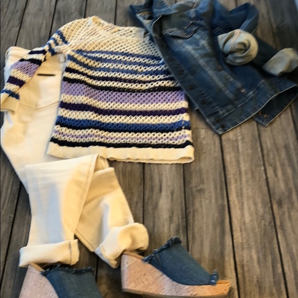 🍀 Lucky Brand gorgeous crochet top! - Picture 5 of 7